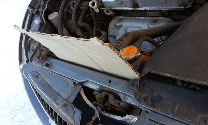 Картон перед радиатором: зимняя защита двигателя