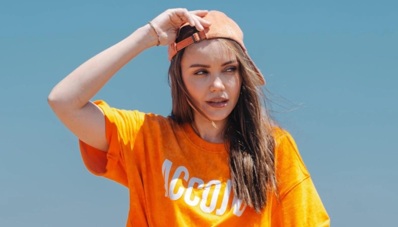 Участница шоу «Выживалити. Змееловы» Ассоль