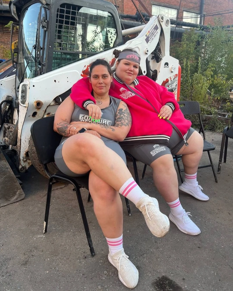 Анастасия Петрова и Мария Дорошенко в шоу «Большие девочки» Анастасия Петрова и Мария Дорошенко в шоу «Большие девочки»