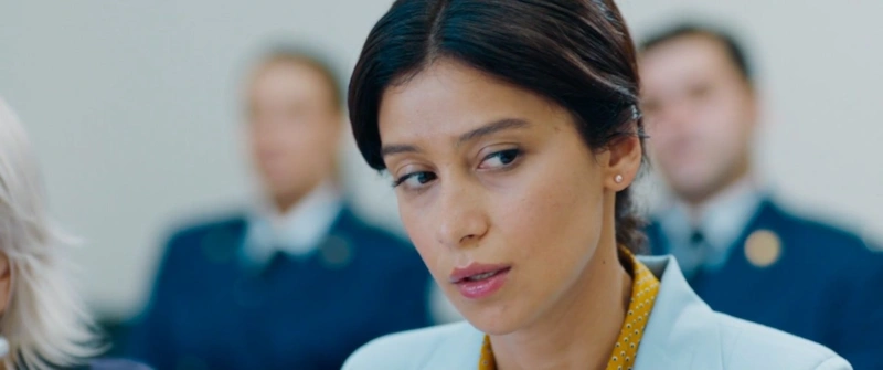 Равшана Куркова  в фильме «Детки напрокат»