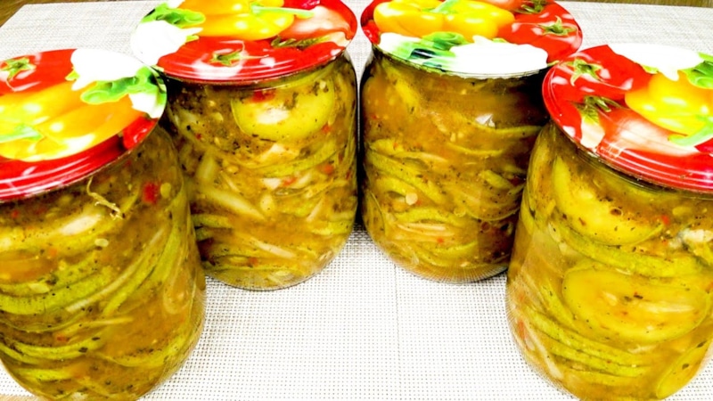 Салат «Хризантема» из кабачков: яркая зимняя закуска