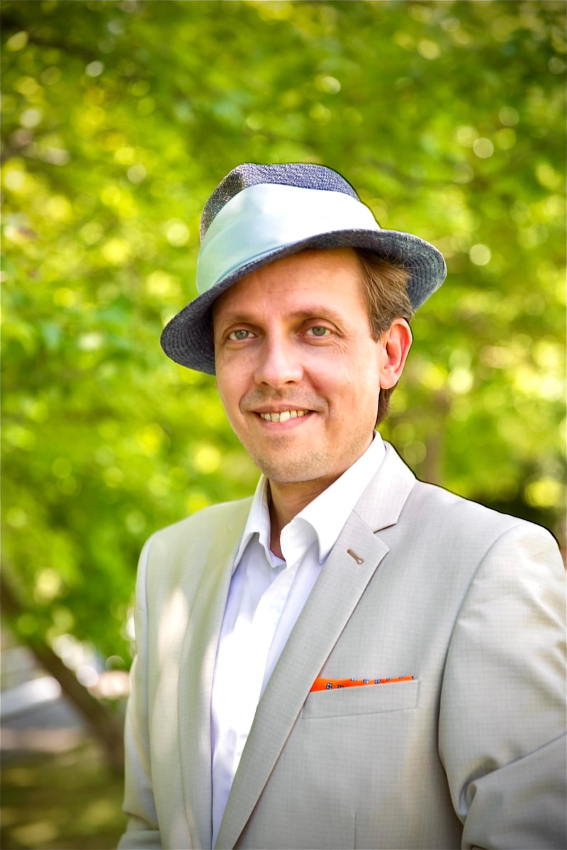 Победитель 2-го сезона шоу Ярче звезд Дмитрий Носков