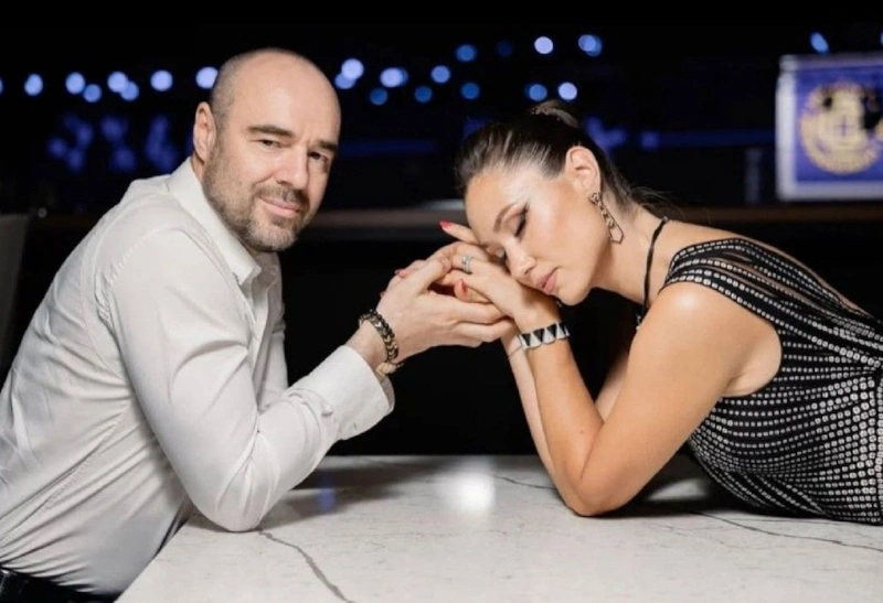 Елена Товстик сделала пластику у скандального хирурга и хочет отбить мужа у Дибровой