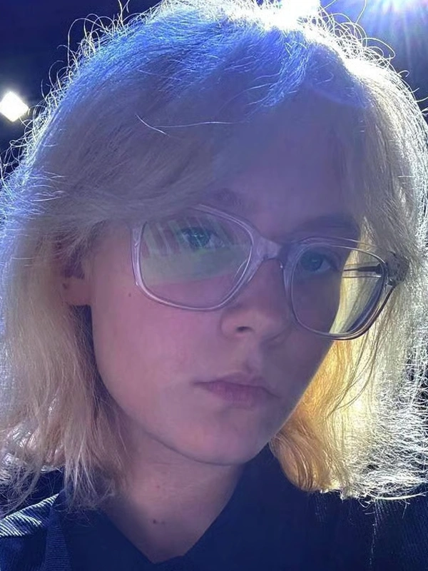 Диана Логинова — певица из Санкт-Петербурга