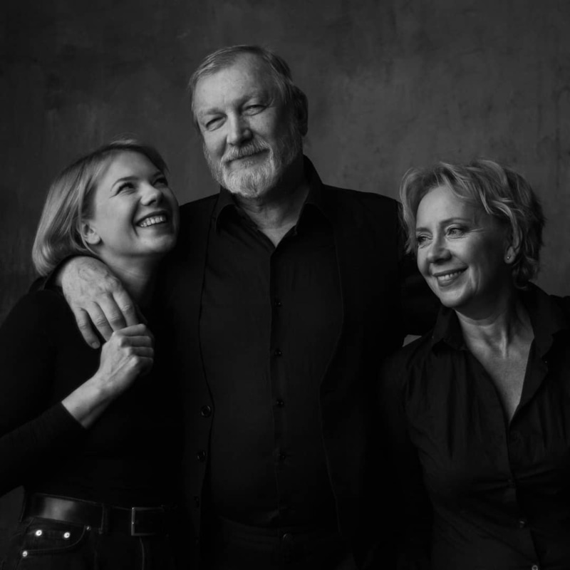 Елена Симонова с Виктором Бычковым и Арсенией Бычковой