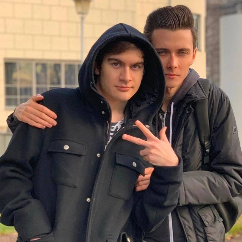 Братишкин и Хесус