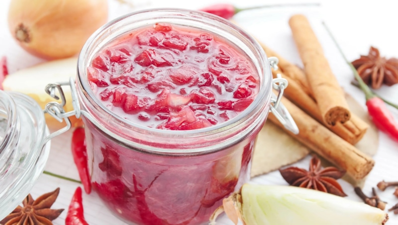 Клюквенный чатни: изысканный соус с историей