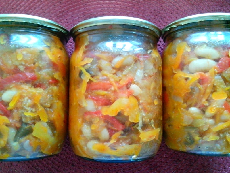 Зимний салат с тыквой и фасолью: сытная заготовка