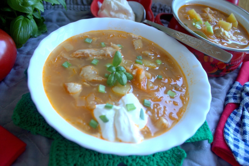 Рыбные щи: горбуша и капуста