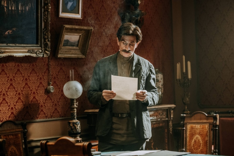 Актер сериала «Хроники русской революции» 