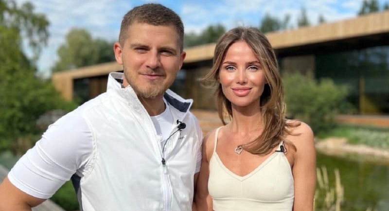 Певица Алекса снова объявила о разрыве с мужем