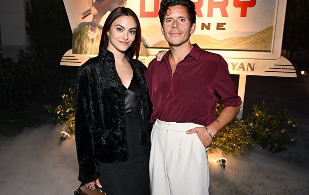 Камила Мендес и Руди Манкузо