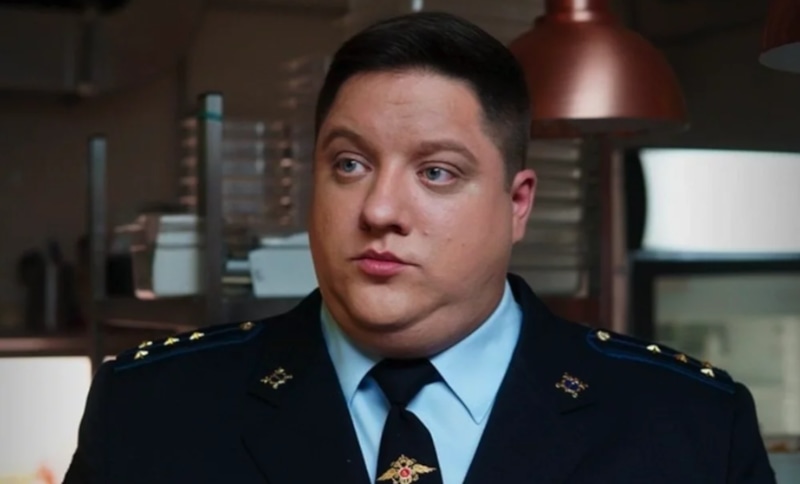 Актер Роман Попов