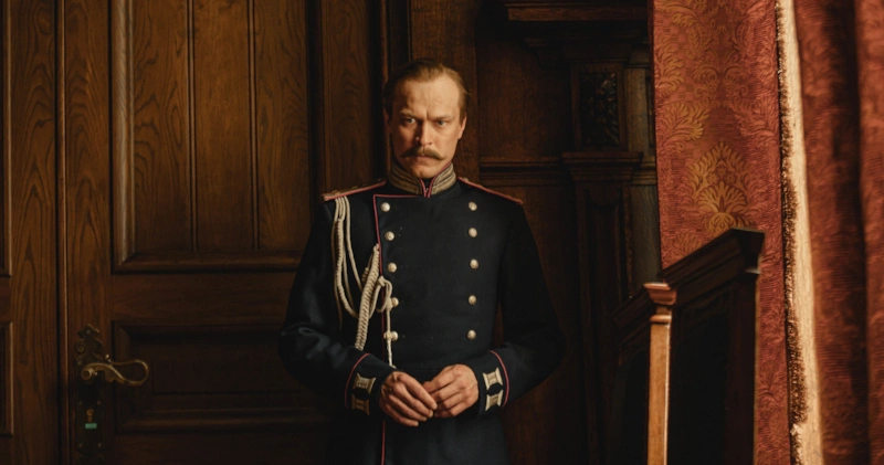 Кадр из сериала «Хроники русской революции»