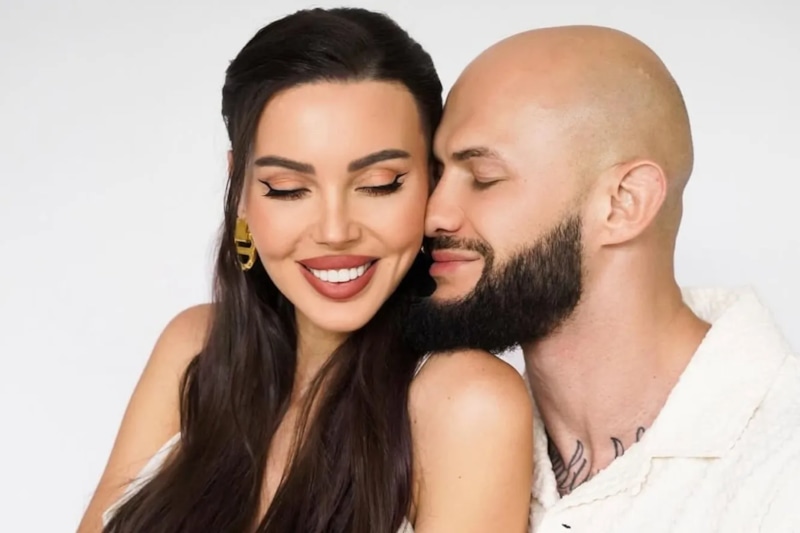 Адвокат рассказал, как Джиган пытается спасти брак с Самойловой