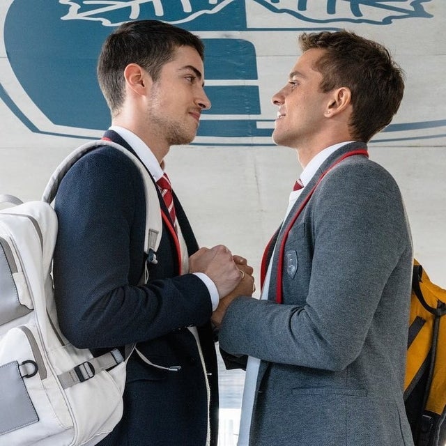 Андре Ламолья и Ману Риос в сериале «Элита»