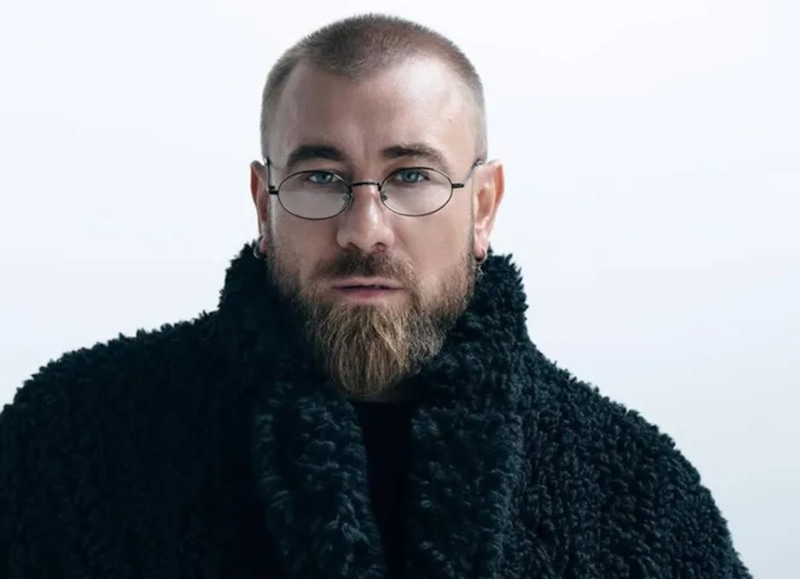 Звезды массово обвиняют стилиста Овечкина в мошенничестве