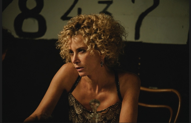 Актриса Юлия Высоцкая в сериале «Хроники русской революции»