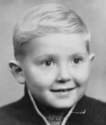 Юрий Стоянов в детстве Юрий Стоянов в детстве