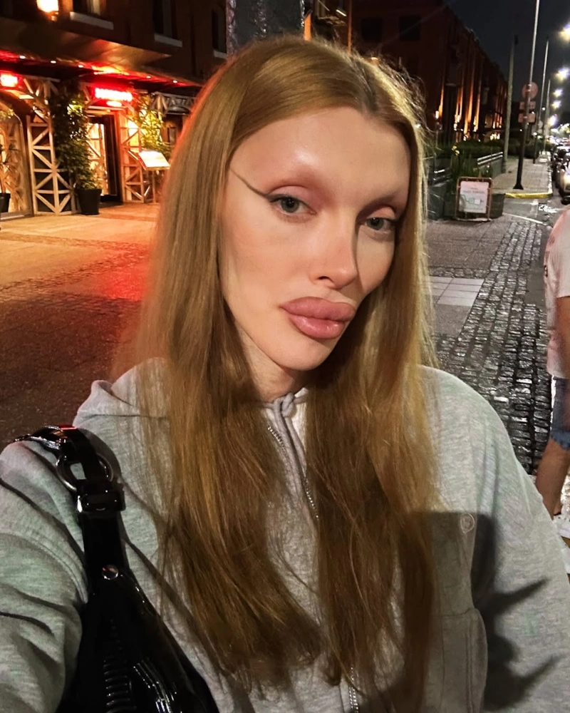 Губы Андрея Петрова