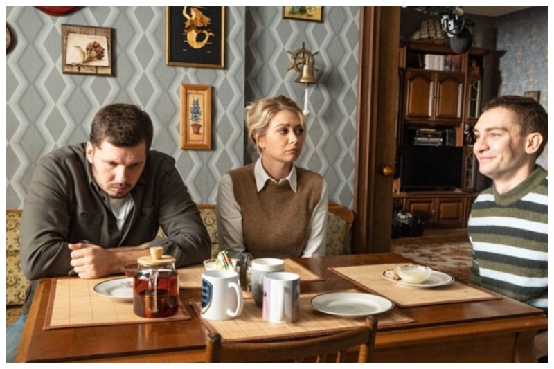 Актеры сериала «Праздники»