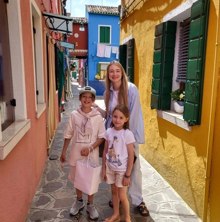 Оксана Акиньшина с детьми