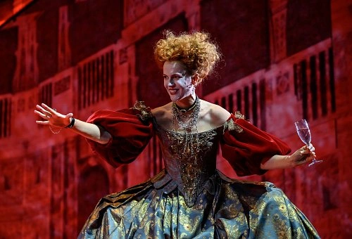 Софья Шидловская в спектакле «Как вам это понравится?»