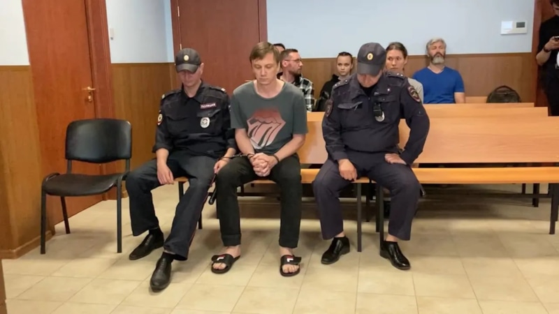 Роман Медвёдкин на суде