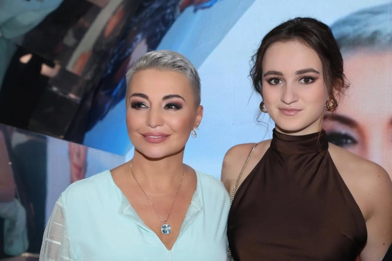 Катя Лель с дочерью