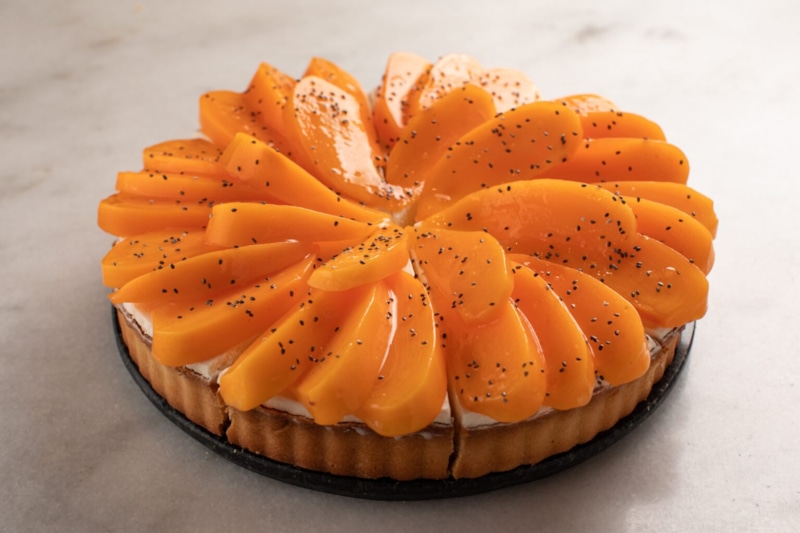 Пирог с хурмой: нежный десерт