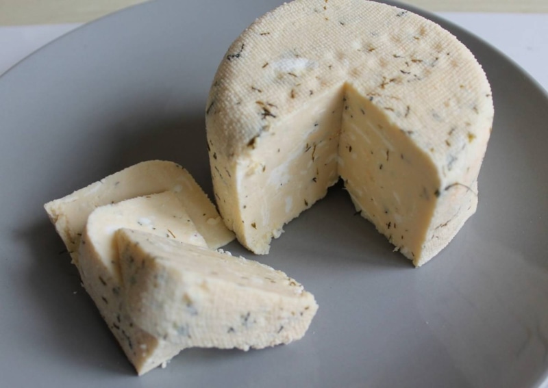 Домашний сыр: молоко и кефир