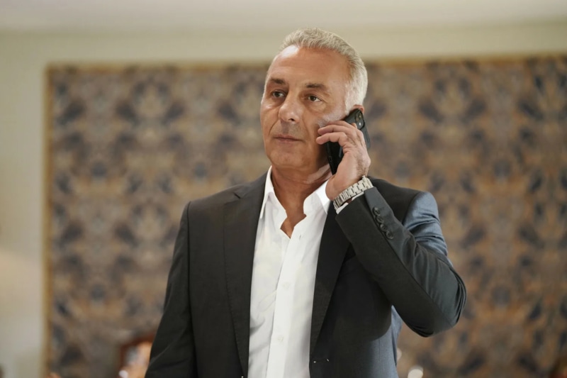 Ахмет Сарачоглу в сериaле «Зимородок» Ахмет Сарачоглу в сериaле «Зимородок»