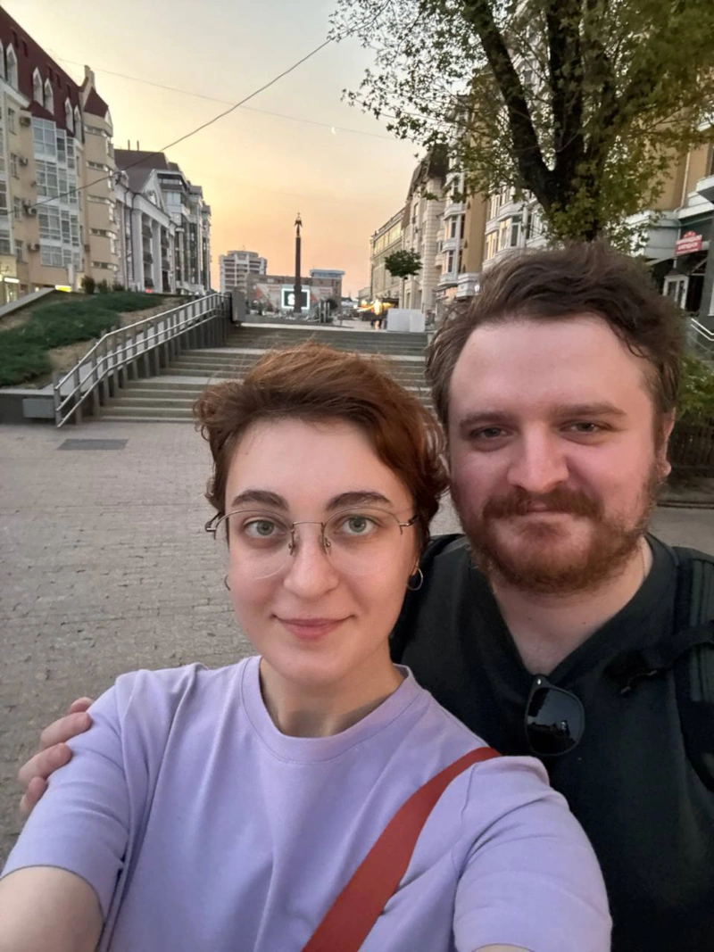 Роман Мадянов (младший) и его девушка Анна