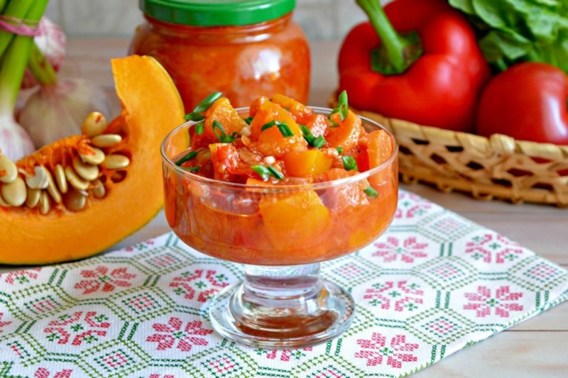 Салат из тыквы: вкус лета в банке