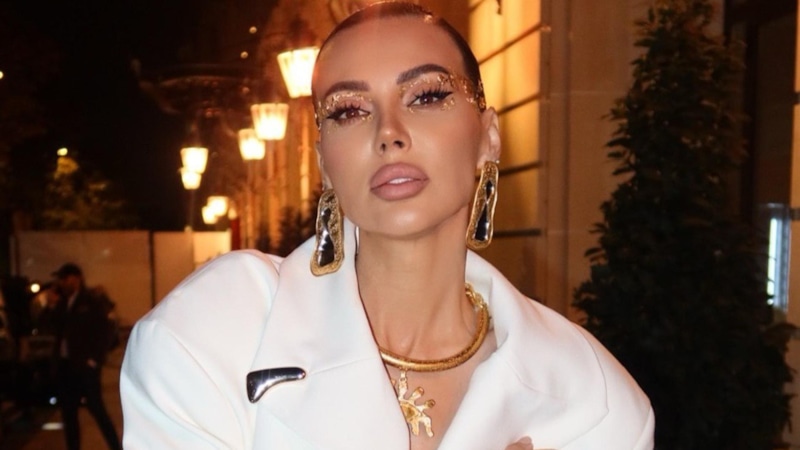 Скандал с Оксаной Самойловой случился на показе Balenciaga Скандал с Оксаной Самойловой случился на показе Balenciaga