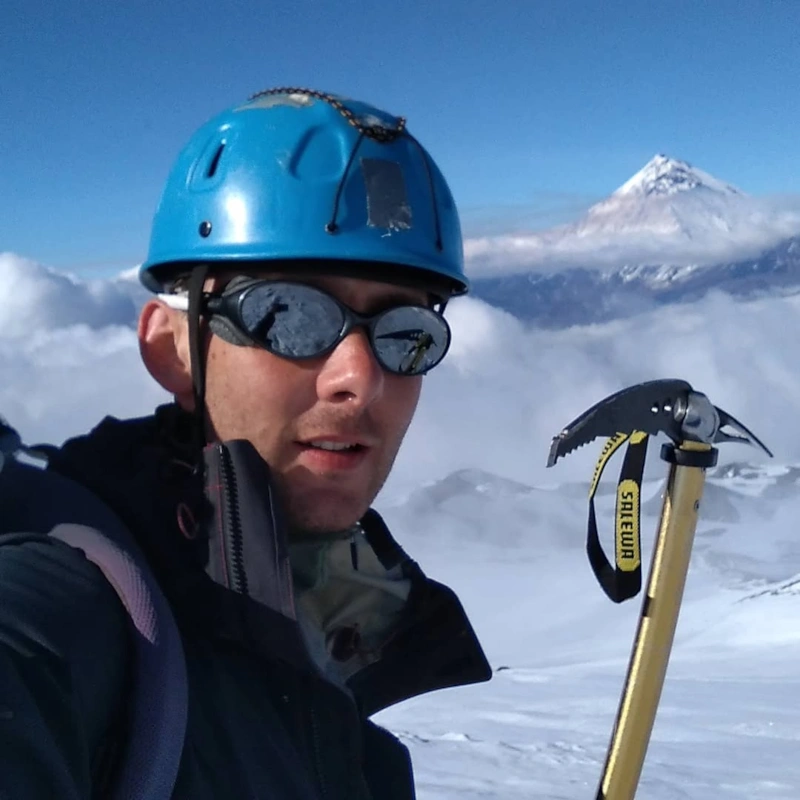 Илья Роговин — восхождение нa гору Илья Роговин — восхождение нa гору