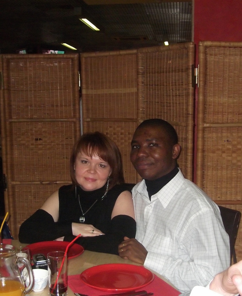 Афамефун Езеуго с женой Ларисой Афамефун Езеуго с женой Ларисой