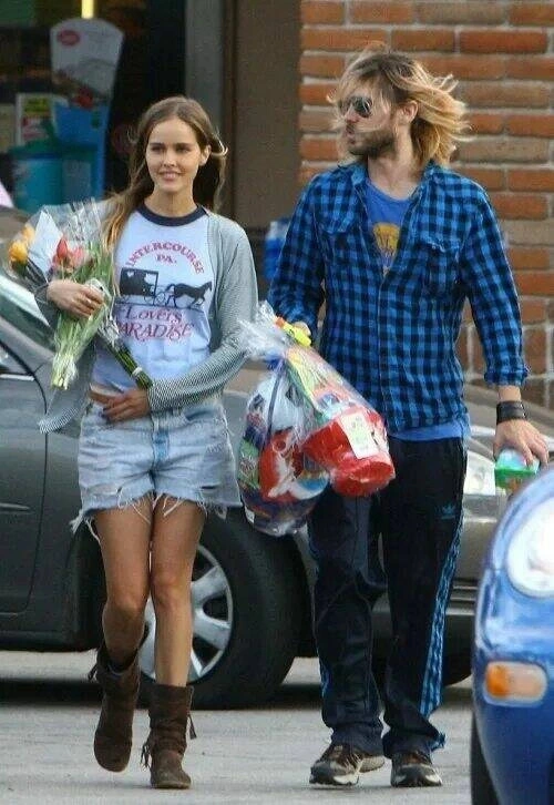 Изабель Лукас и Джаред Лето