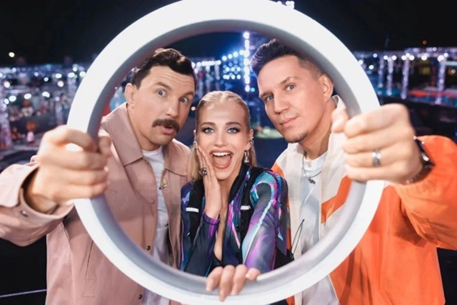 Ведущие шоу «Суперниндзя» Валерия Астапова, Дмитрий Масленников и Василий Артемьев