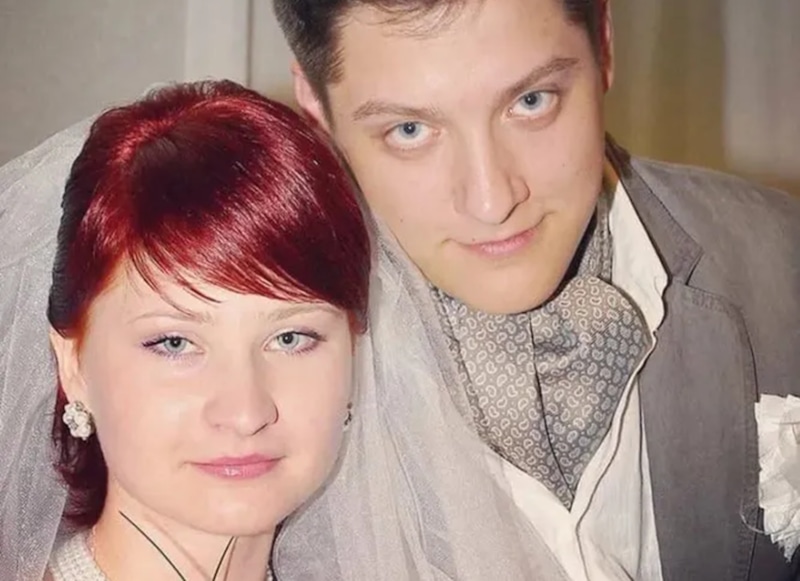 Юлия вышла замуж за Романа Попова в 2007 году Юлия вышла замуж за Романа Попова в 2007 году