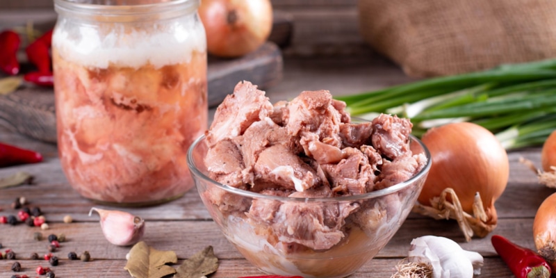 Тушенка и здоровье: польза и вред в одной банке