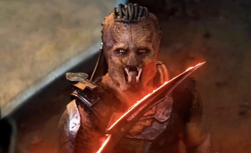 Димитриус Шустер-Колоаматанги в фильме «Хищник: Планета смерти» Димитриус Шустер-Колоаматанги в фильме «Хищник: Планета смерти»