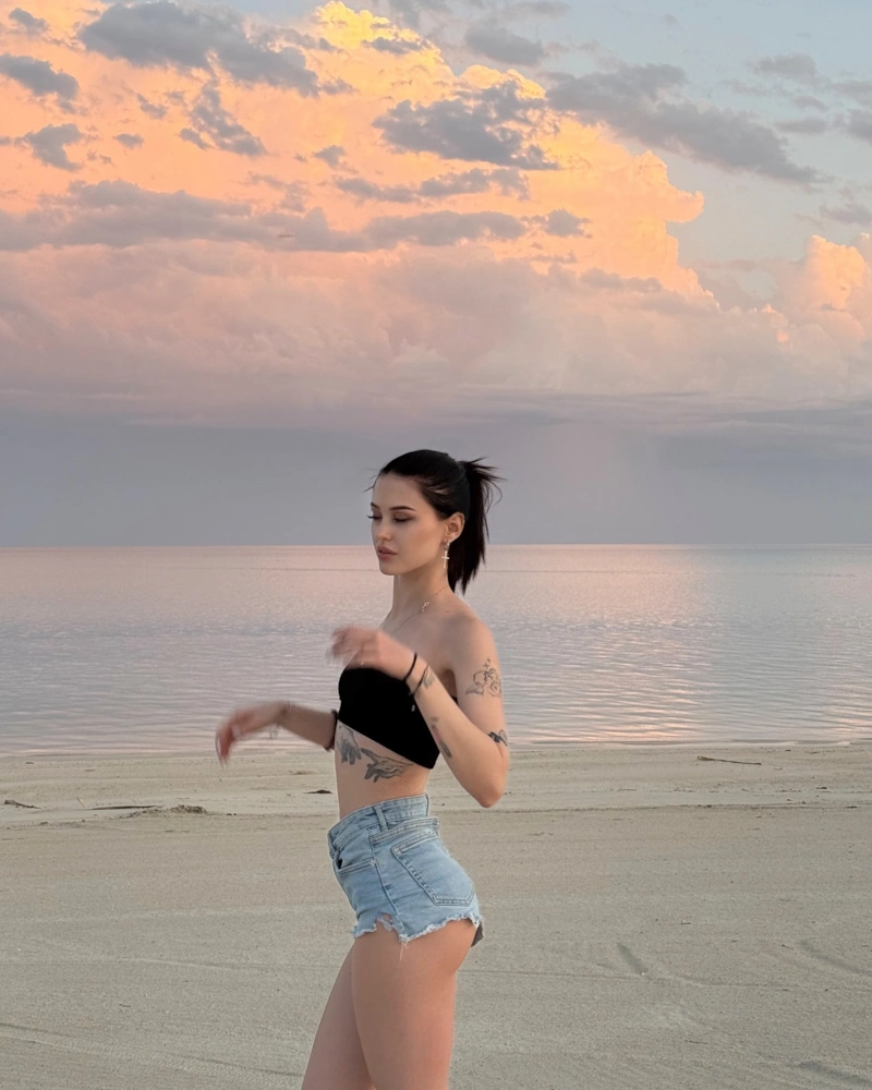 Татуировки Дианы Астер Татуировки Дианы Астер