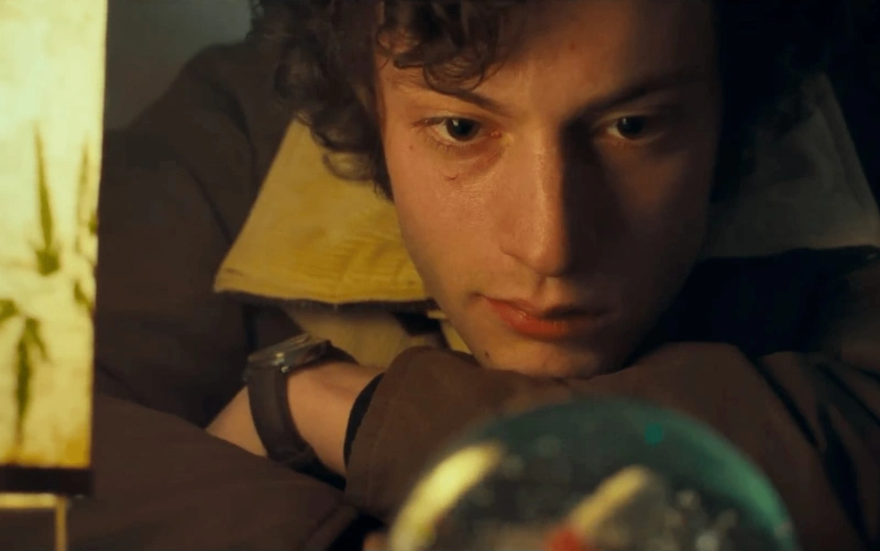 Доминик Сесса в комедийной драме «Оставленные»