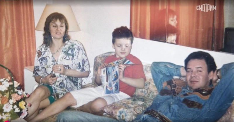 Михаил Муромов, его возлюбленная Вера Сапронова и сын Михаил