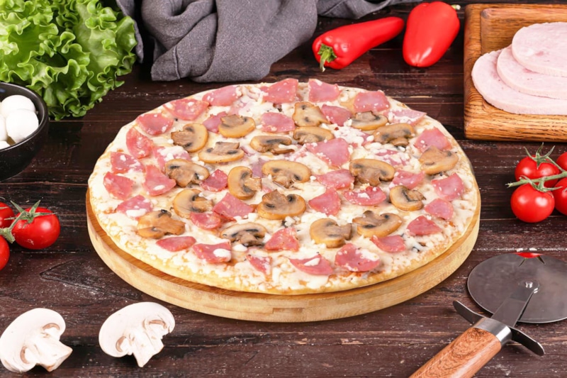 Пицца с ветчиной: яркий вкус