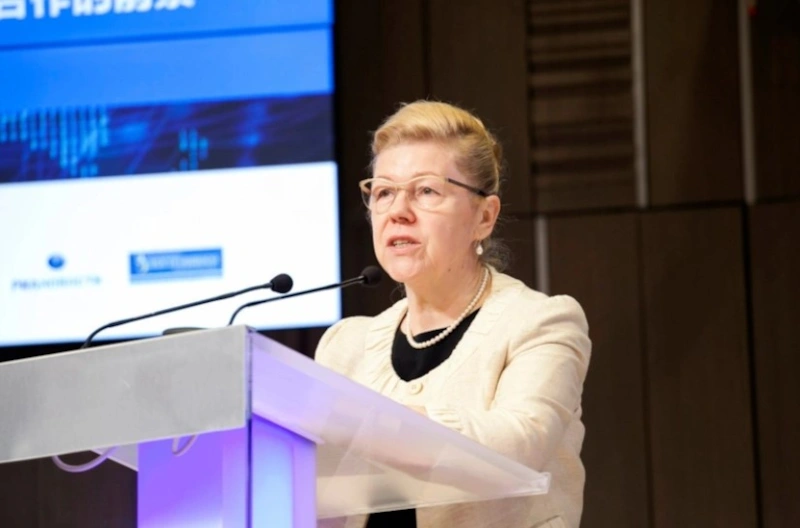 Сенатор Елена Мизулина