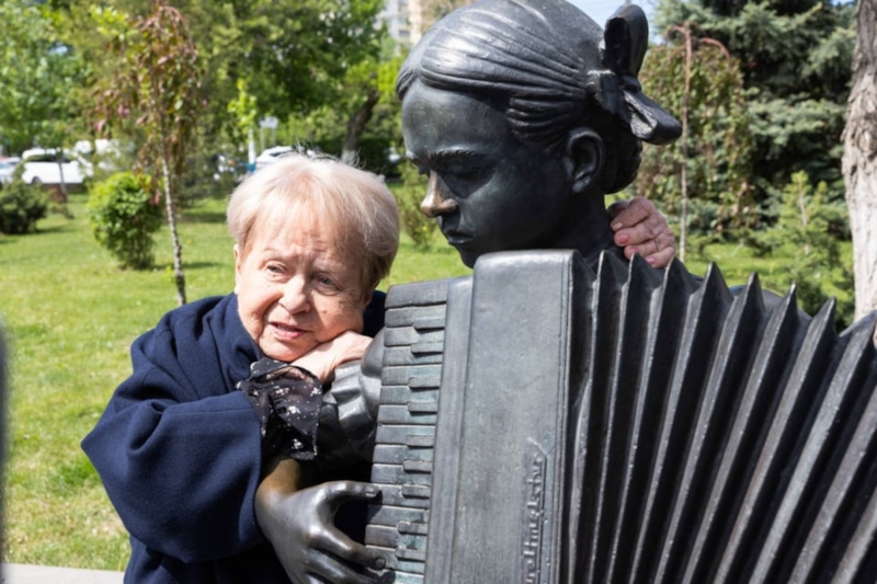 Александра Пахмутова Александра Пахмутова