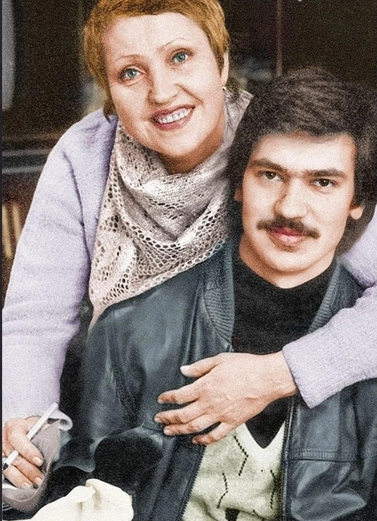Галина Ненашева с сыном Леонидом