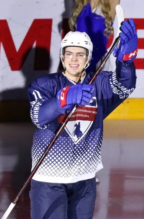 Хоккеист Георгий Славороссов